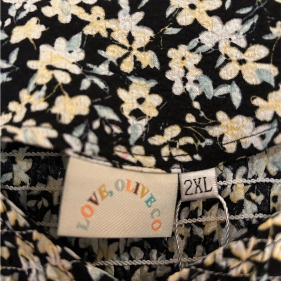 Women’s Love Olive floral blouse blue white shirred bodice 2X - Picture 3 of 4